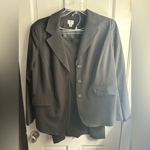Worthington black business suit, skirt 20/22W